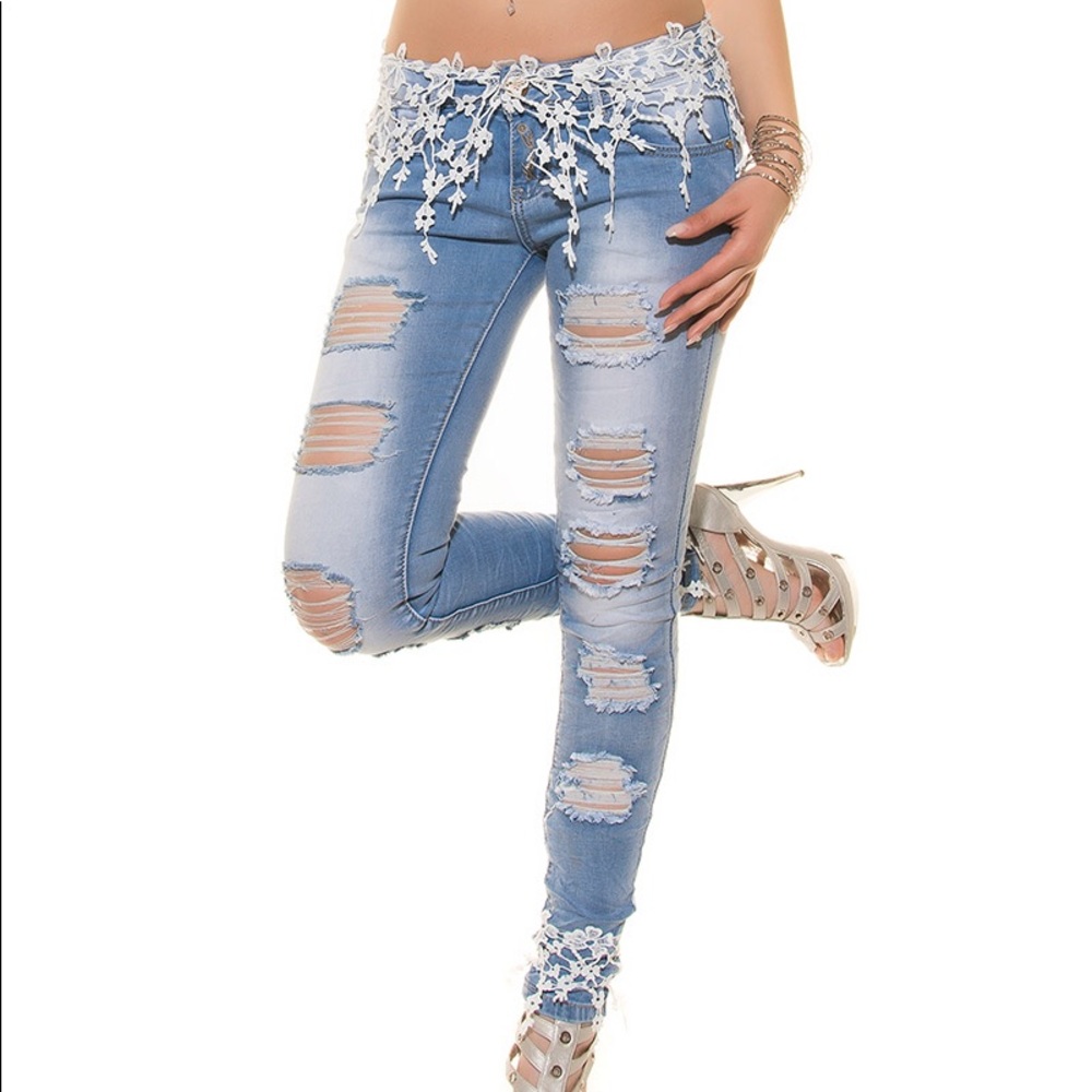 🛍LACE & DISTRESSED SKINNY JEANS GORGEOUS